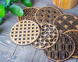 Vente en gros de dessous de verre en bois d'acacia de hêtre naturel écologique personnalisé rond carré uni pot de boisson vierge pour thé tasse à café - Product Image 3