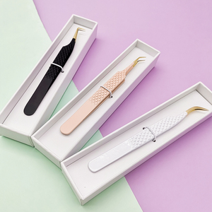 Pinzas de Alta Calidad para Pestañas con Punta de Fibra de 45 Grados, Pinzas Profesionales para Uso Sostenible, Pinzas de Aislamiento - Product Image 4