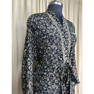Vestido Kimono de Seda Reciclada Estilo Boho Chic Vintage para Mujer, Ideal para la Playa, Resort, Casa o como Bata de Baño - Product Image 5