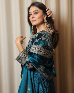 ชุดสูทพื้นเมืองอินเดียชุดสูทกำมะหยี่คุณภาพสูงปักลำดับกำมะหยี่เสื้อทำงานและกางเกงกับ dupatta - Product Image 4