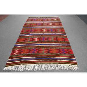 Vintage Turkish Rug 4.9x9.2 ft, Kilim <b>Red</b> Solid <b>Wool</b> Rug - Product Image 1