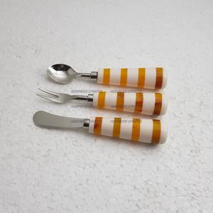 Ensemble de couteaux à fromage en acier inoxydable 18/8 de luxe avec manche en résine Design élégant fait main pour la cuisine à domicile en gros - Product Image 2