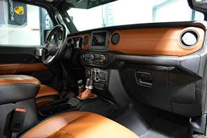 รถจี๊ปแรงเลอร์ อันลิมิเต็ด ซาฮาร่า 6x6 รุ่นใหม่ที่ดีที่สุดประจำปี 2019 รหัส 1C4HJXEN5KW514777 - Product Image 2