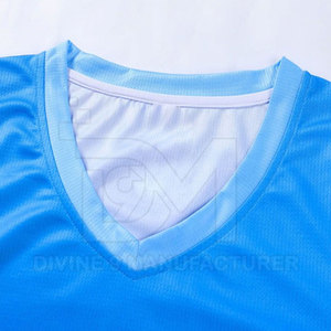 ชุดบาสเก็ตบอลฤดูร้อนคุณภาพสูง ระบายอากาศได้ดี ไซส์ใหญ่พิเศษ พร้อมโลโก้สั่งทำพิเศษ ผลิตจากวัสดุโพลีเอสเตอร์ 100% - Product Image 4