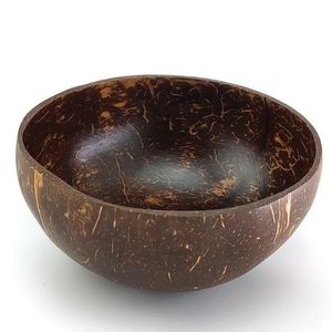 Bols artistiques en coquille de noix de coco avec motifs gravés du Vietnam - Product Image 1