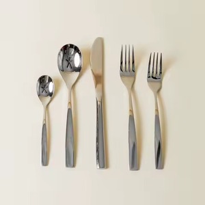 Juego de Cubiertos de Acero Inoxidable, Elegante, para Regalos de Negocios o Fiestas, Cubertería de Acero Espejado - Product Image 1