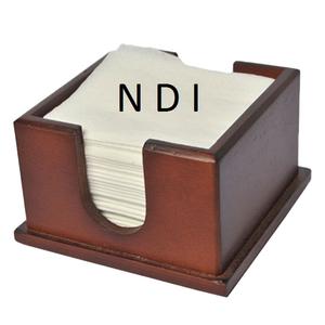 Boîte de rangement portable en bois au design attrayant pour serviettes de table, finition noyer, idéale pour le Nouvel An et Noël - Product Image 4