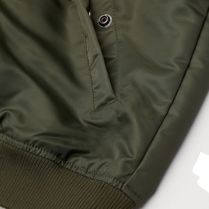 Chaqueta bomber de seda de talla grande con logotipo personalizado para hombre, chaqueta universitaria informal a la moda con estampado universitario para ropa de calle de invierno - Product Image 4