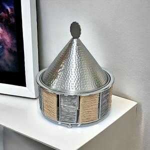 Casserole en acier inoxydable, design martelé fait à la main, chauffe-aliments couleur argent, pot avec texture en fil de fer, matériau métallique - Product Image 1