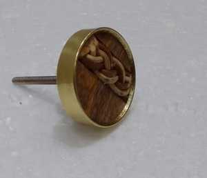 Pomo de resina y latón contemporáneo para muebles de cocina, cajones, armarios y armarios - Product Image 1