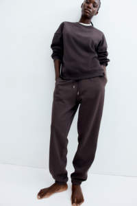 Baggy Joggers pour femmes personnalisés à la mode Pantalon de sport surdimensionné gris foncé avec jambe large et taille moyenne pour la saison d'hiver - Product Image 4