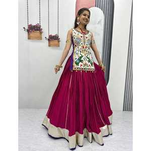 ชุดเลเฮนกาโชลีแบบโมเดิร์นสำหรับงานนัฟราตรี พร้อมกระโปรงบานใหญ่หกเมตร เหมาะสำหรับงานปาร์ตี้ แห้งเร็ว - Product Image 1