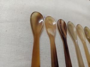 Tradebyd ช้อนเขาควายชนิดหนึ่งที่สวยงามตามธรรมชาติด้วยเมล็ดพืชที่เป็นเอกลักษณ์และเสน่ห์แบบชนบท - Product Image 4