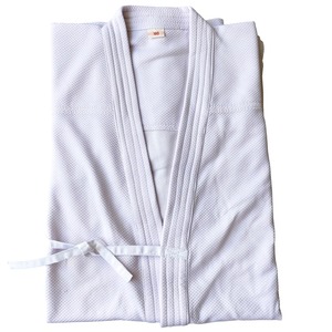 Dernier modèle Ensemble d'uniformes de karaté en polyester Équipement d'arts martiaux à séchage rapide - Product Image 3