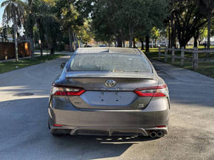 Voiture d'occasion de qualité abordable 2023 Toyota Camry SE conduite à gauche - Product Image 3