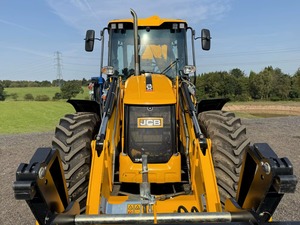 Minicargador JCB 4CX a precio de fábrica, Tractor de troncos, componente de núcleo de rueda delantera usado con bomba de motor y retroexcavadora de rodamientos - Product Image 2