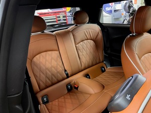 MINI Cooper John Cooper Works 2024 d'occasion, faible kilométrage, boîte automatique, direction à gauche, pneus R20, état sombre - Product Image 6