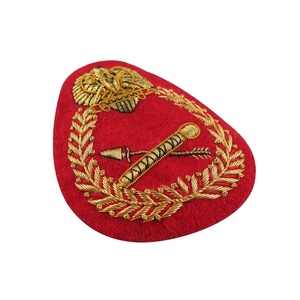 Insignias de Fieltro Bordadas a Mano de Lujo Hechas a Medida, Estilo Nuevo, Servicio OEM, Insignia Bordada - Product Image 4