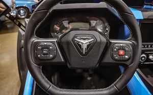 2026 Polariss Slingshots SLR NUEVO Pularis Slingshut SLR 3 Wheel Auto-Drive Slingshot 4 Seaters Disponible en stock - Product Image 2