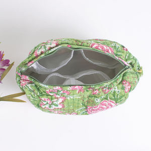 Wholesale Custom Made Elegant Flower Pattern Printed Cosmetics <b>Bag</b> <b>Large</b> Capacity <b>Toiletry</b> Pouch for Outdoor and Travel - Product Image 4