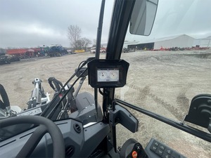 L95 Cargador de rueda delantera Kubota Motor diésel Eaton Cilindro hidráulico y bomba Garantía de 1 año Capacidad de carga de 2-6 toneladas para uso doméstico - Product Image 2