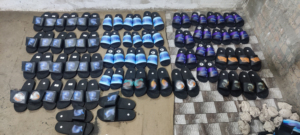 Sandalias de invierno de moda, ligeras y cómodas, con parte superior de mezclilla bordada, de PVC, con punta abierta, plantilla suave y transpirable, antideslizantes. - Product Image 3