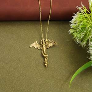 จี้สร้อยคอรูปมังกรทอง มังกรบิน สำหรับผู้ชาย เครื่องประดับตำนาน จี้ทองเหลือง ขายส่ง - Product Image 1