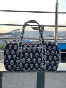 Sac de sport matelassé dans des styles de sport de luxe en coton avec fermeture à glissière directement fabriqué - Product Image 3