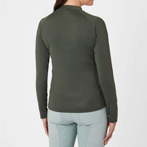 Camiseta de entrenamiento para mujer de alta calidad Diseño de logotipo personalizado Ropa ligera de etiqueta privada - Product Image 4