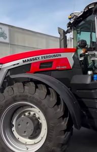 Tracteur à roues Massey Ferguson 8S.425 4X4 avec pompe moteur 4WD viable et composants de base de boîte de vitesses - Product Image 6