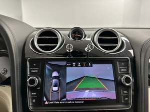 Bentley Bentayga W12 Signature 2018 d'occasion, incroyablement parfait, faible kilométrage, en stock, proposé à un prix fantastique - Product Image 3