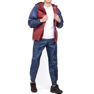 Vêtement de sport pour homme en gros OEM, coupe-vent décontracté à capuche en 2 pièces avec fermeture à cordon, pantalon de jogging à taille élastique - Product Image 1