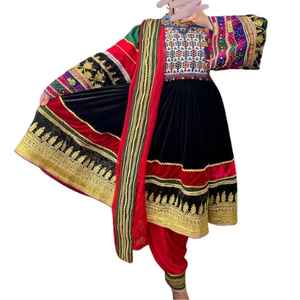 Robe Balochi brodée à la main sur mesure, respirante, à la mode, robes afghanes pour femmes, robes traditionnelles Balochi pour femmes - Product Image 1