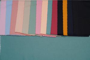 Tissu en tricot à pois doux et durable de la meilleure qualité avec des caractéristiques extensibles et respirantes pour la confection de vêtements à usage domestique - Product Image 3