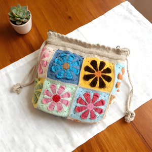 Sac bandoulière tendance pour femme, brodé de fleurs et de dessins animés, en crochet écologique, idéal pour les vacances à la plage - Product Image 4