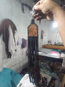 Porte-clés en cuir de vachette de style occidental international Rodeo Design de tournesol usiné à la main sur des accessoires en métal - Product Image 2