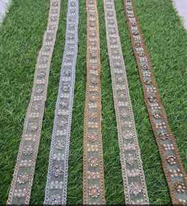 รองเท้าปักลายคุณภาพสูง ด้วยงานปักมือประณีต ตกแต่งด้วยลูกปัดและผ้าออร์แกนซ่า  เป็นมิตรต่อสิ่งแวดล้อม - Product Image 4