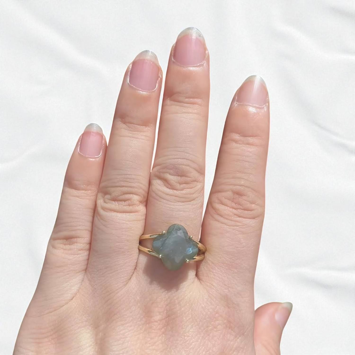 ลาบราดอไลท์