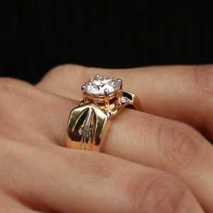 SPARKVISTA Bague Cluster Homme Or Massif 14k Design Audacieux Zircon Cut Lab Créé Acier Inoxydable Vintage Anniversaire Fiançailles - Product Image 1