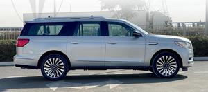 Lincoln Navigator Reserve AWD 2020 Nuevo/Usado, Especificaciones GCC, Asientos de Cuero Automáticos, Techo Panorámico, Faros LED en Venta - Product Image 5