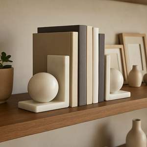 Porte-livres pyramidaux verticaux en marbre, style Art déco élégant, pour une organisation compacte et moderne des bibliothèques à la maison ou au bureau, fabriqués à la main. - Product Image 1