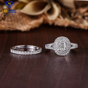 Lab-Stone 1.96 TDW coussin & Bague en or blanc avec diamant de taille ronde Élégance classique Couleur EF-VS - Product Image 1