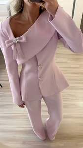 2025 @ Indian/Pakistani Indo-Western Impresionante Blazer y elegante vestido de pantalón con alta calidad de tela Crape para ropa de fiesta - Product Image 2