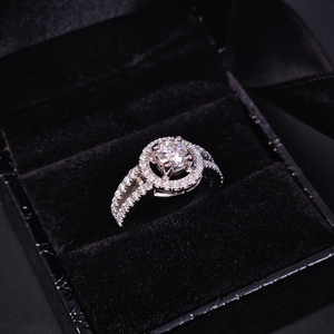 แหวนเพชรที่กำหนดเองเครื่องประดับที่ดี14K แหวนเพชรโมอิสสีขาวทองเพชรโมอิสสำหรับผู้หญิงแหวนหมั้นและงานแต่งงานแหวนมรกตตัดสำหรับผู้หญิง - Product Image 1