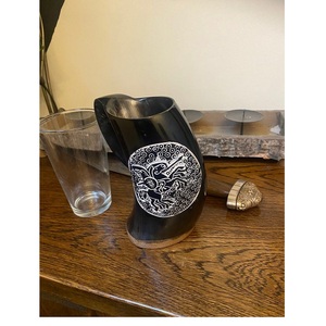 Fabricante Cuerno pulido Tazas para beber Acabado natural con diseño de cuerno Mejor precio - Product Image 1