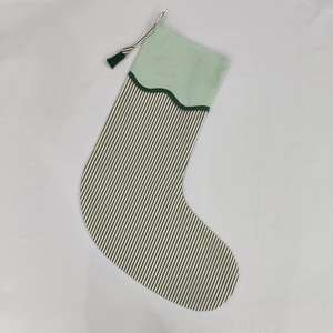 Bas de coton vintage fait à la main en gros bas de Noël en forme de père noël indien de luxe, bas indiens en gros acheter - Product Image 2