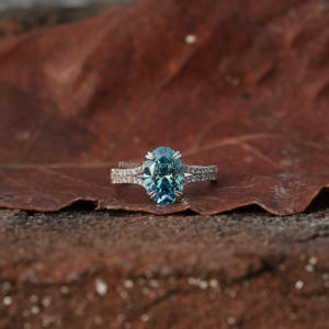 Anillo de Compromiso con Diamante Cultivado en Laboratorio de Corte Ovalado Azul Intenso de 2.52 Ct, Estilo Bohemio Dorado, Certificado IGI, Regalo de Aniversario para Mujer - Product Image 5