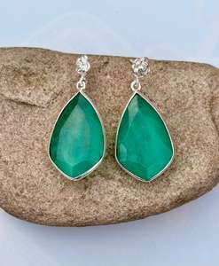 Pendiente Esmeralda Colombiana de Plata de Ley 925, Precioso Pendiente de Mujer. - Product Image 2