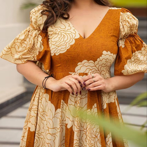 Vestido Maxi Estampado Floral Naranja para Mujer, Marca Unity Luxure, Tela de Rayón Premium, Manga Abullonada, Cuello en V, Estilo Anarkali, Natural, Verano - Product Image 1