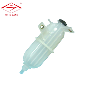 Tanque de radiador de refrigerante de alta calidad para Toyota Hilux Vigo Diesel 05 '~ OEM 16470-0L010 - Product Image 1